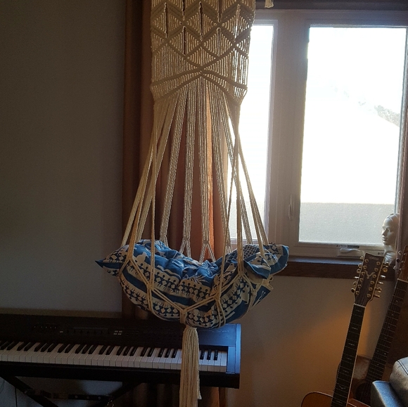 Hanging Macrame Cat Bed - Picture 4 of 5